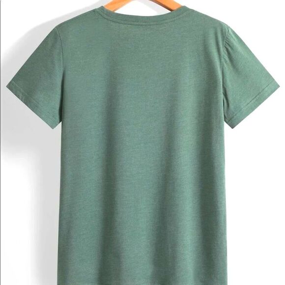 NWT Cute Fall Themed Casual T-Shirt - Picture 2 of 6